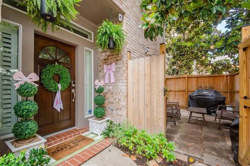 2127 Stacy Glen, Houston, TX, 77008 | Card Image
