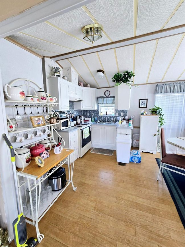 13841 Se 125 Th Ter, House other with 2 bedrooms, 1 bathrooms and null parking in Okeechobee FL | Image 7