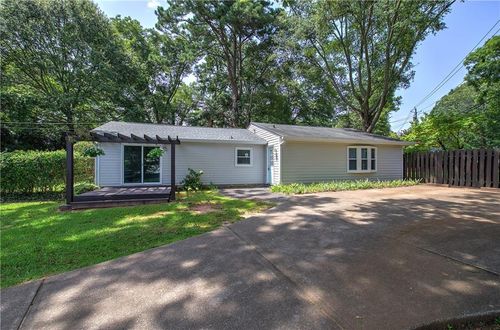 447 Floyd St Se, Smyrna, GA, 30082-2011 | Card Image