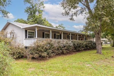 Front porch | Image 2