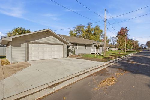 117 3rd St N, Kandiyohi, MN, 56251-9634 | Card Image