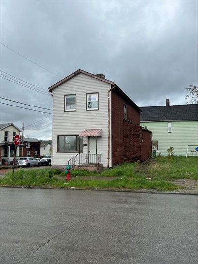 901 Union Ave, House other with 3 bedrooms, 1 bathrooms and null parking in McKeesport PA | Image 1