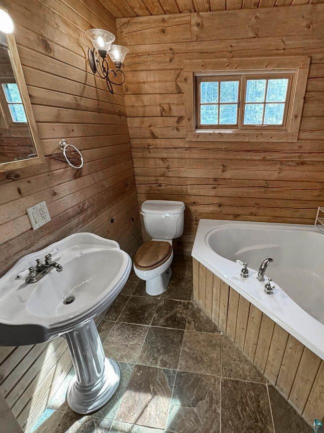 465 Mondamin Trl, House other with 2 bedrooms, 2 bathrooms and null parking in LA POINTE WI | Image 25