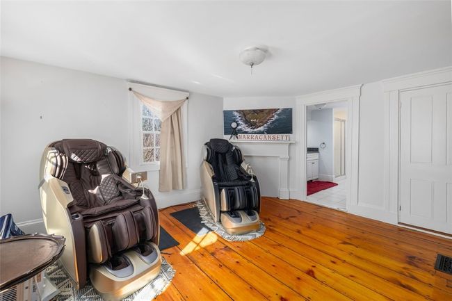 Main Floor Bedroom | Image 20