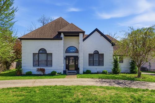145 S Hill Rd, Versailles, KY, 40383-1394 | Card Image