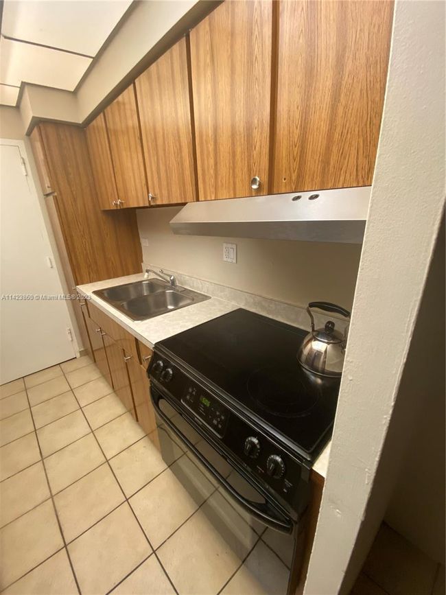 APT-216 - 1408 Brickell Bay Dr, Condo with 0 bedrooms, 1 bathrooms and null parking in Miami FL | Image 18