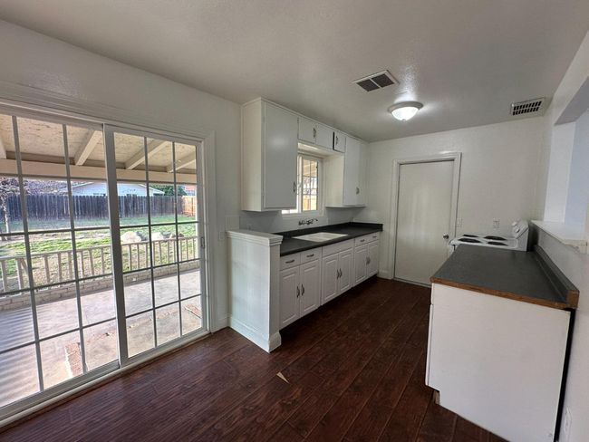 2135 Arden Dr W, House other with 2 bedrooms, 0 bathrooms and null parking in Fresno CA | Image 8