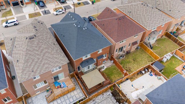 51 Stedford Cres, House other with 6 bedrooms, 5 bathrooms and 4 parking in Brampton ON | Image 4