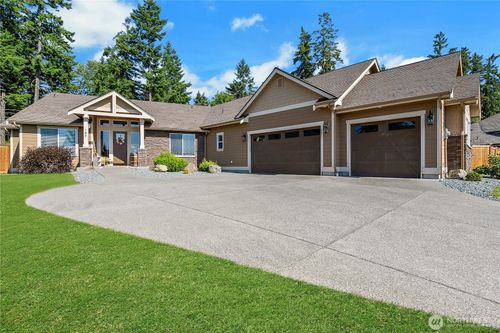 167 Mountain Crest Ln, Eatonville, WA, 98328-7800 | Card Image
