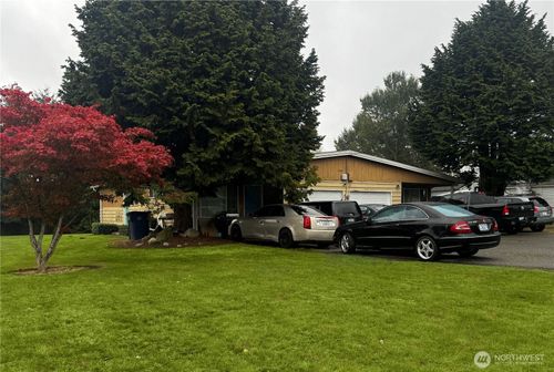 15817 Manor Way, Lynnwood, WA, 98087-6230 | Card Image