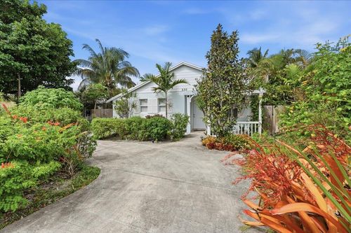 530 Ne 3rd Ave, Delray Beach, FL, 33444-3819 | Card Image