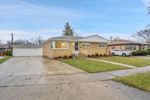 9317 Olcott Ave, Morton Grove, IL, 60053-1752 | Card Image