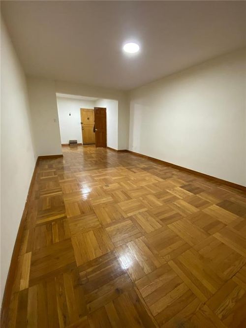 apt-a14-2727 Ocean Pkwy, Brooklyn, NY, 11235-7807 | Card Image