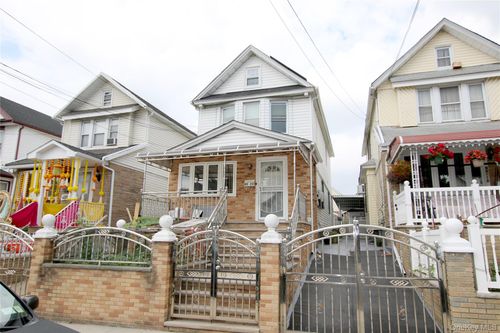 9020 178th Street, New York, NY, 11432 | Card Image