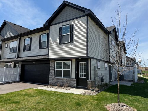 5279 Long Pointe Pass, Woodbury, MN, 55129-6304 | Card Image