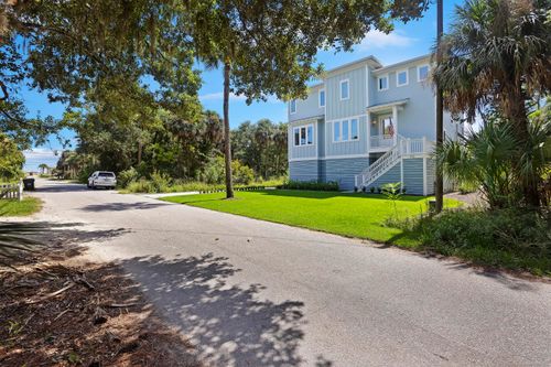 912 Cheehaw St, Edisto Island, SC, 29438-3202 | Card Image