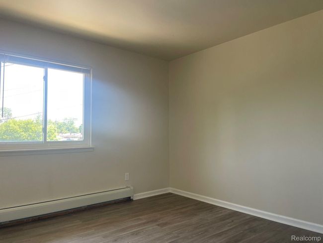 APT-224 - 19220 Wick Rd, Condo with 2 bedrooms, 1 bathrooms and null parking in Allen Park MI | Image 12