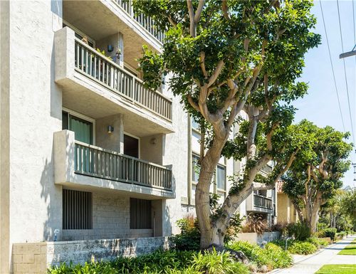 8740 Tuscany Ave, Playa del Rey, CA, 90293-7856 | Card Image