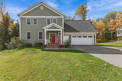 7 Evergreen Dr, Essex, VT, 05452-4457 | Card Image