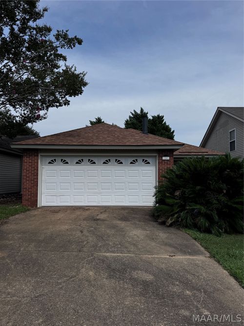 1801 Young Pointe Blvd, Montgomery, AL, 36106-3212 | Card Image