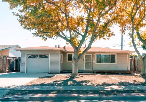 2558 Moraine Dr, Santa Clara, CA, 95051-1118 | Card Image