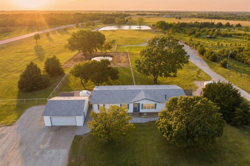 10911 Se Pawnee Rd, Leon, KS, 67074-8366 | Card Image