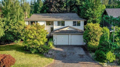 12705 Se 74th Street, Newcastle, WA, 98056 | Card Image