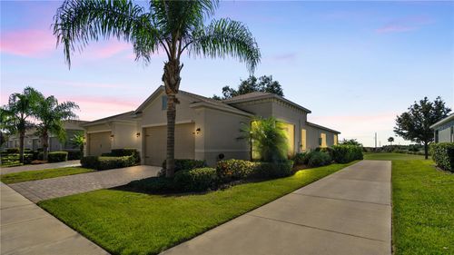 1825 Flora Pass Pl, KISSIMMEE, FL, 34747-2823 | Card Image