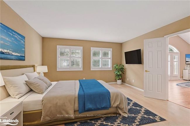 22 Westwind Dr, Condo with 4 bedrooms, 2 bathrooms and 2 parking in Collingwood ON | Image 12