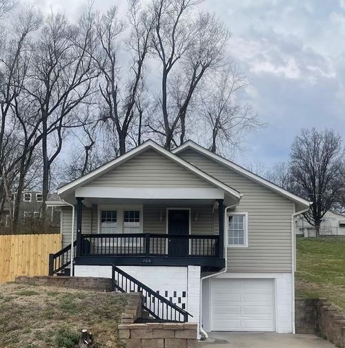 2408 N 3rd St, Saint Joseph, MO, 64505-2011 | Card Image