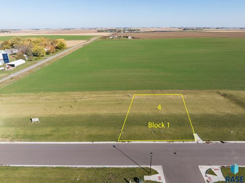 1401 Castle St, Larchwood, IA, 51241-7667 | Card Image