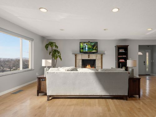 2718 Commonwealth Ave, Salt Lake City, UT, 84109-1416 | Card Image