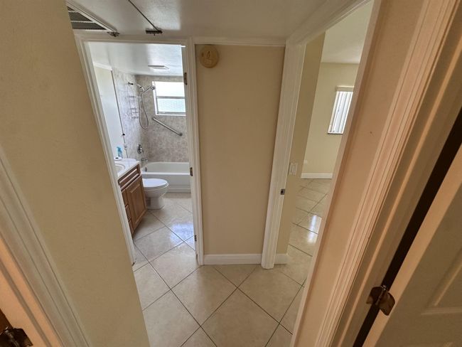 433 Saxony J, Condo with 2 bedrooms, 2 bathrooms and null parking in Delray Beach FL | Image 46