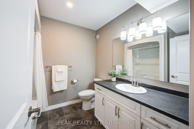 8 Loganville Lane, Condo with 3 bedrooms, 3 bathrooms and 2 parking in New Hamburg ON | Image 34