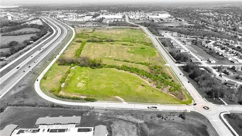 300 S Dean Rd, Raymore, MO, 64083 | Card Image