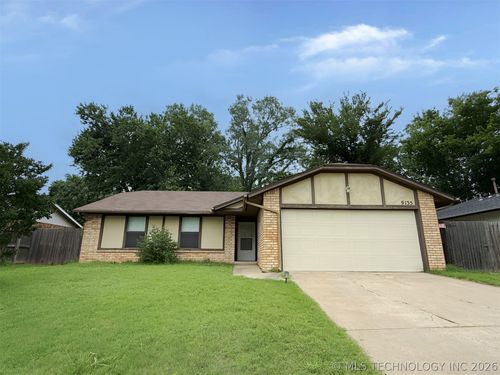 9135 S 91st East Ave, Tulsa, OK, 74133-5652 | Card Image