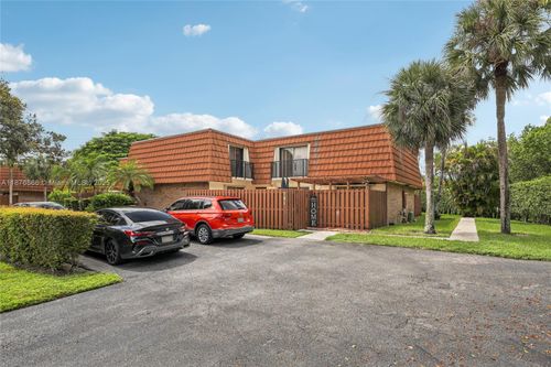 751 Sw 120th Way, Davie, FL, 33325-3821 | Card Image