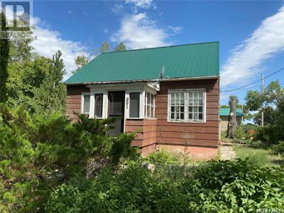 201 Smith St, House other with 3 bedrooms, 2 bathrooms and null parking in Stewart Valley SK | Image 1