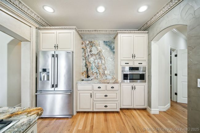 12315 14 Th St, House other with 3 bedrooms, 3 bathrooms and null parking in Jenks OK | Image 25