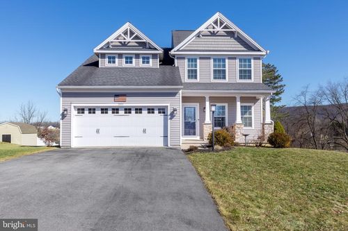 201 Jefferson Cir, BELLEFONTE, PA, 16823-8274 | Card Image