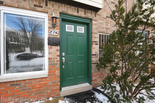 874 N Main St, Milford, MI, 48381-1529 | Card Image