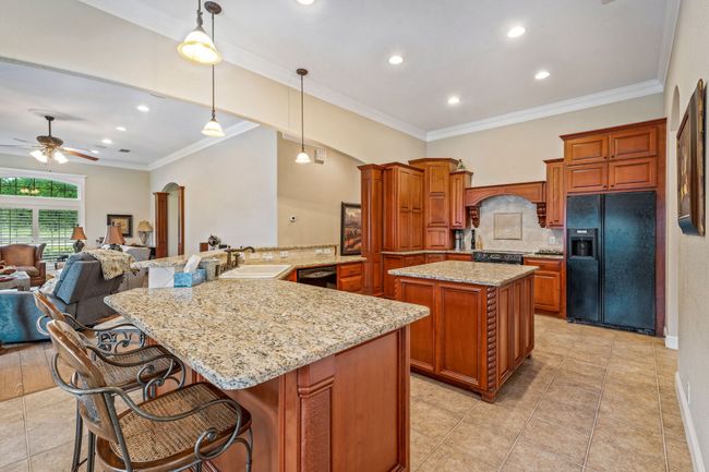114 Fawn Trl, House other with 2 bedrooms, 2 bathrooms and null parking in Graham TX | Image 4