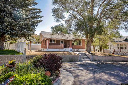 353 Virginia Cir, Green River, WY, 82935-4347 | Card Image