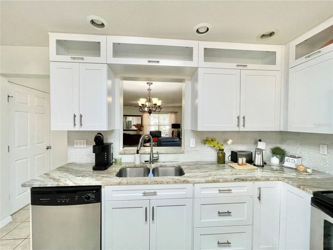 104 - 4574 Sw 48 Th Way, Condo with 3 bedrooms, 3 bathrooms and null parking in GAINESVILLE FL | Image 4