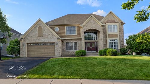 3260 Nottingham Dr, Algonquin, IL, 60102-6854 | Card Image