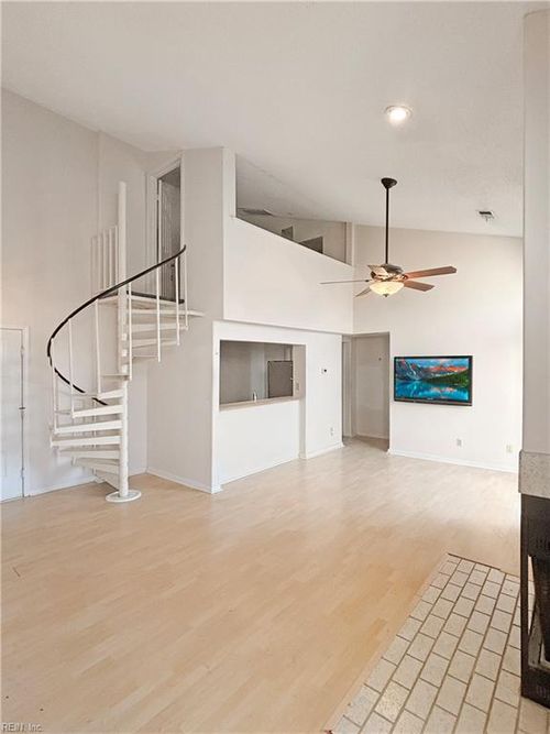 715 Mount Holly Muse, Virginia Beach, VA, 23462-6950 | Card Image