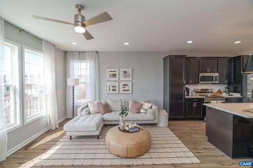 116 Oakshire Ct, WAYNESBORO, VA, 22980-1867 | Card Image