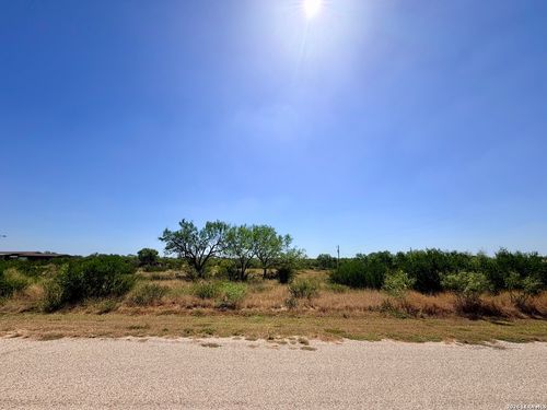 102 County Road 2665, Devine, TX, 78016-5244 | Card Image