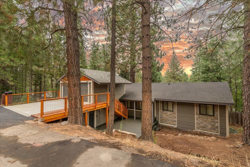 10910 Palisades Drive, Truckee, CA, 96161 | Card Image