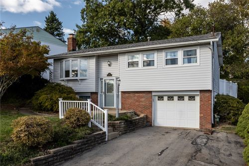 216 Aberdeen Dr, Oakdale, PA, 15071-9326 | Card Image